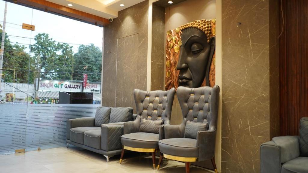 Hotel Silver Pearl Alīgarh Dış mekan fotoğraf