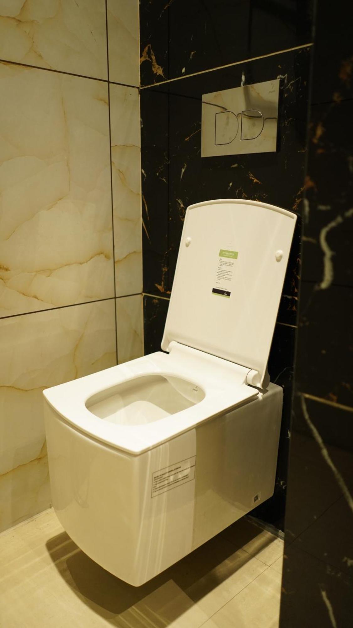 Hotel Silver Pearl Alīgarh Dış mekan fotoğraf